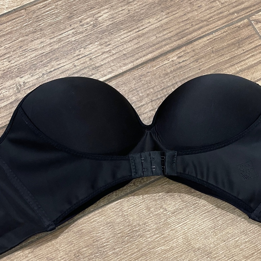 Black Strapless Bra